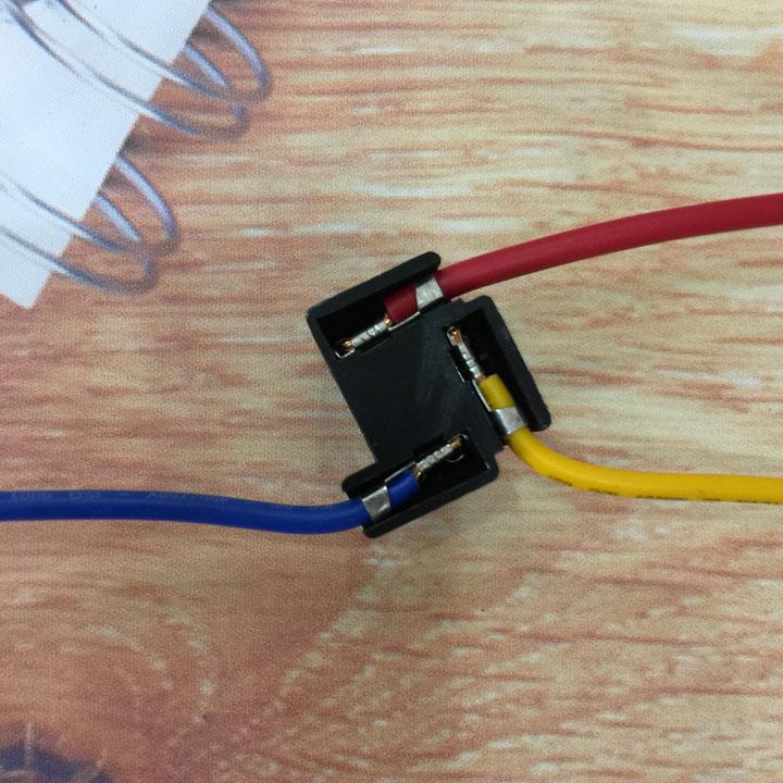 Đuôi đèn 3 chân H4 Ô TÔ- các đời xe máy