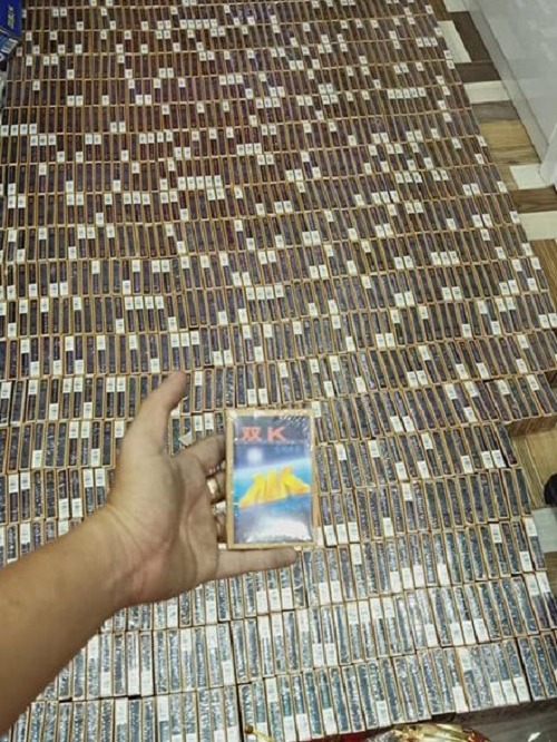 Ảo thuật bài double K nhìn được mặt sau