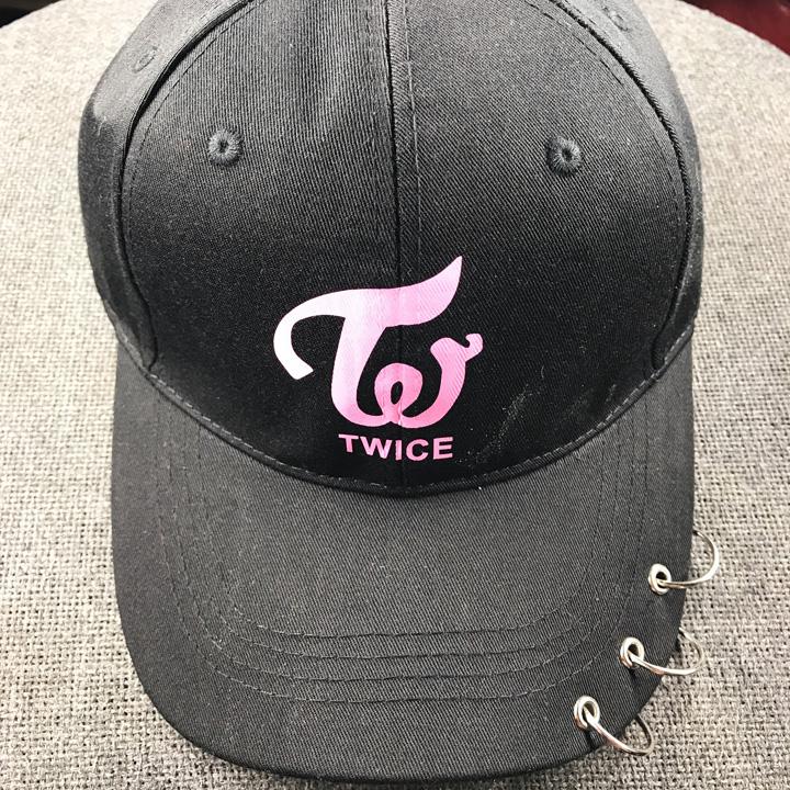 Nón Lưỡi Trai Kpop Basic Nhóm Nhạc Hàn Quốc Nữ ( Black Pink, Wanna One, Twice )