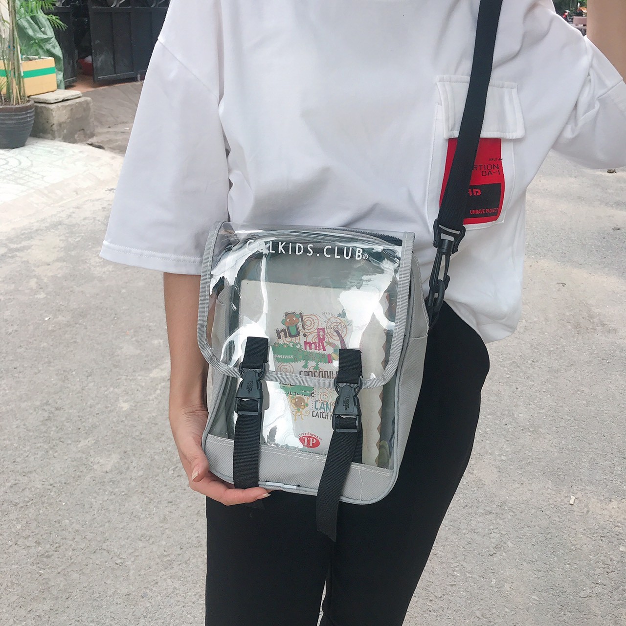 [ KÈM QUÀ TẶNG ] TÚI ĐEO CHÉO MẪU MỚI CND COLKIDS.CLUB UNISEX ( XÁM/ĐEN) M66