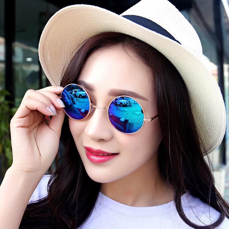 kính mắt tròn thầy bói