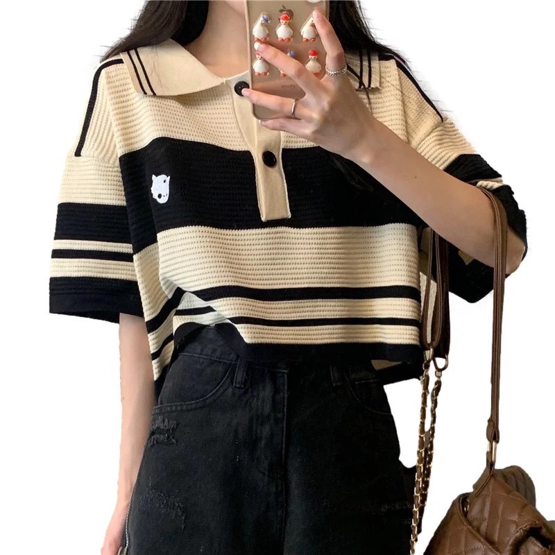 Áo croptop len dáng rộng cổ bẻ phối màu