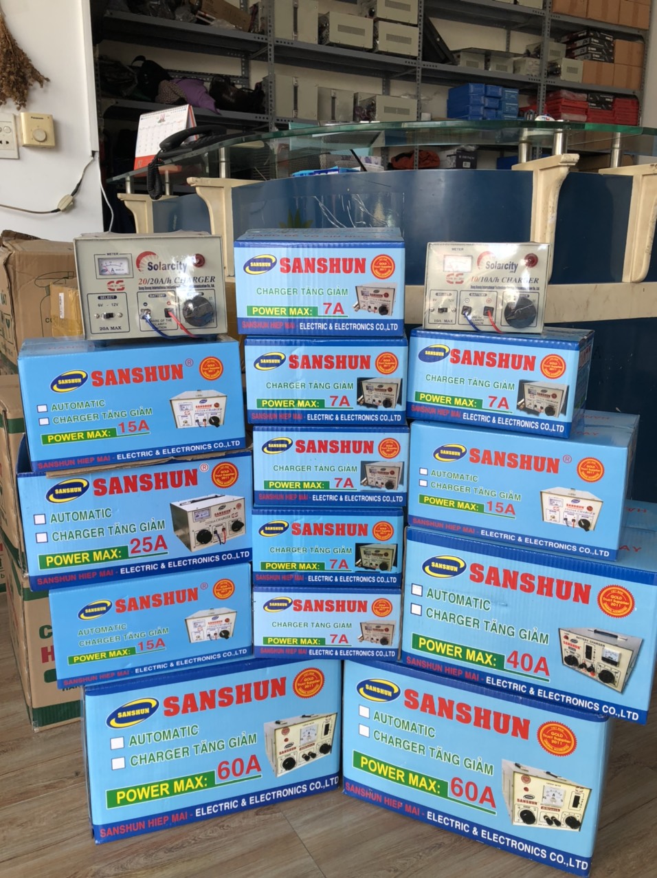 Sạc bình ắc quy SANSHUN 6V/12V -15A