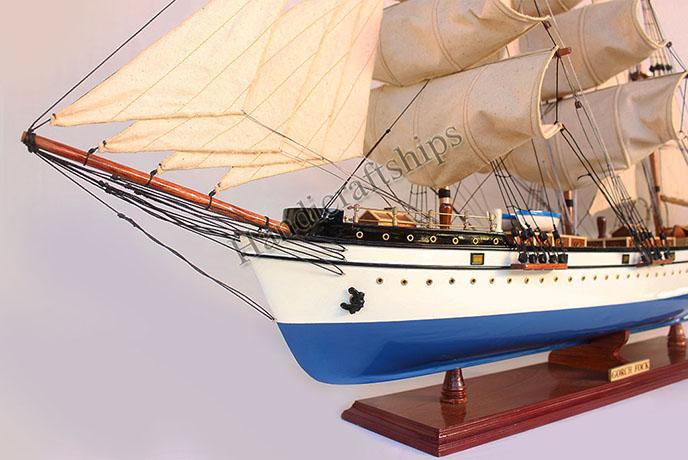 Thuyền buồm trang trí Tết (Gorch Fock - Thân 60cm)