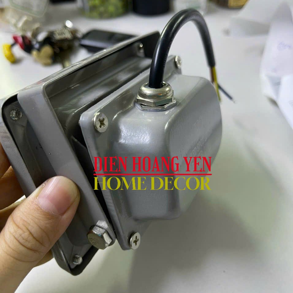 ĐÈN PHA LED 10W ĐỔI MÀU SIÊU ĐẸP (Trắng/Vàng/Dương/Lá/Đỏ/Đổi màu)