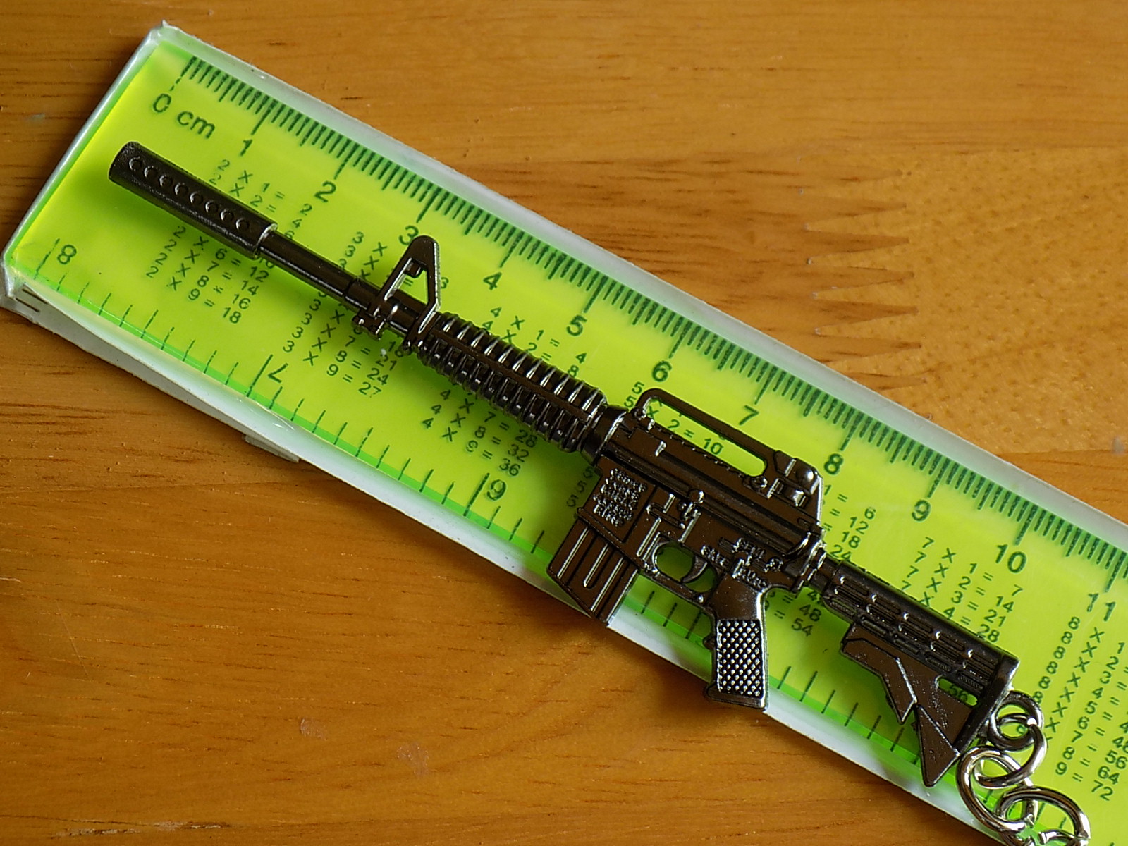 Mô hình game PUBG - M16A4 nhiều skin - dùng làm móc khóa hoặc trưng bày pupg