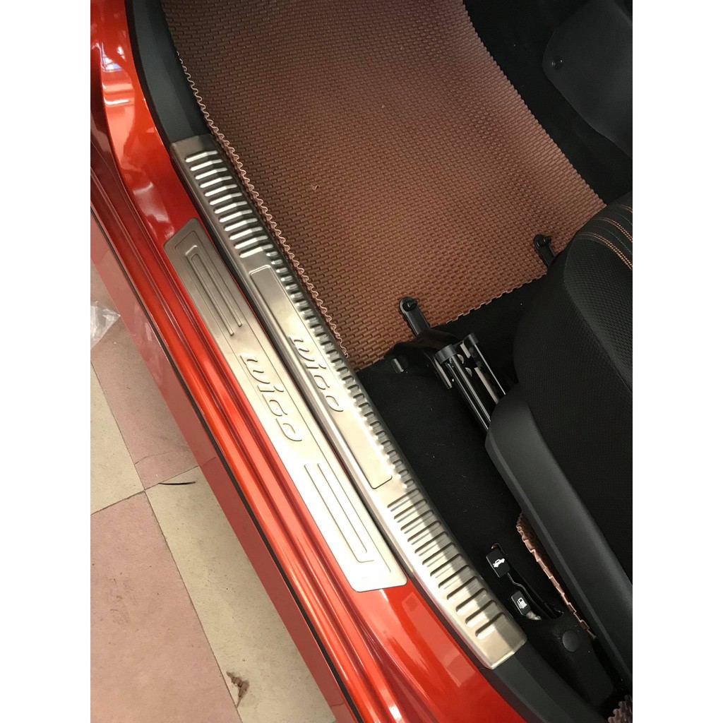 Nẹp bước chân trong ngoài toyota wigo - bộ 4 nẹp ngoài 2018 đến 2024