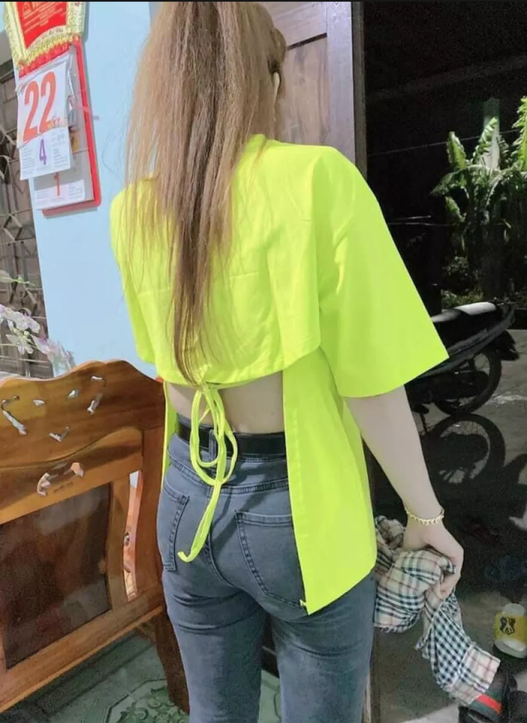 Áo thun nữ form rộng hở lưng cột nơ dễ thương, thiết kế thời trang, vải dày mịn mát ( xanh chuối )