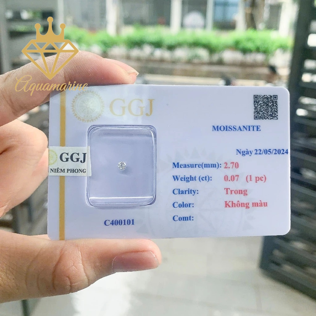 Kim cương nhân tạo gắn răng chân nhọn (Moissanite cao cấp)