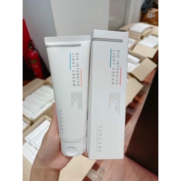 [Hàng Công Ty] Kem dưỡng trắng da body USOLAB LIGHT INTENSIVE CREAM 250ml
