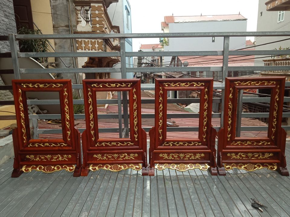 Khung ảnh thờ gỗ hương (kt ảnh 20 x 30 cm)