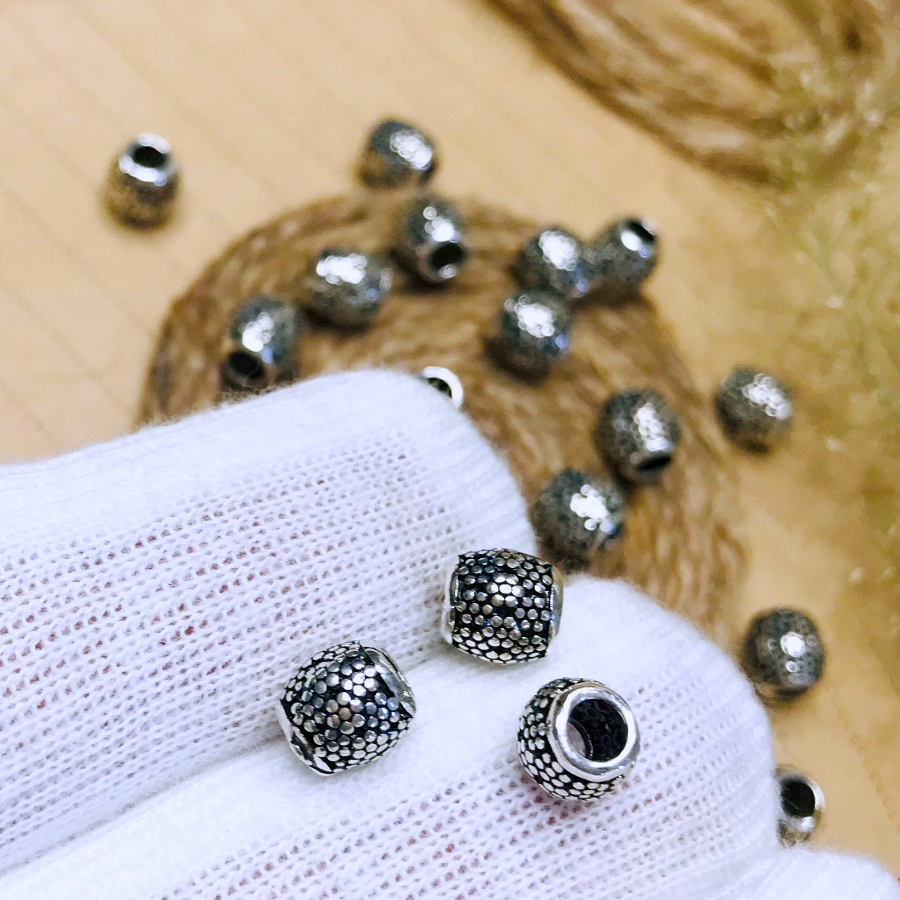 Charm bạc mix họa tiết tổ ong