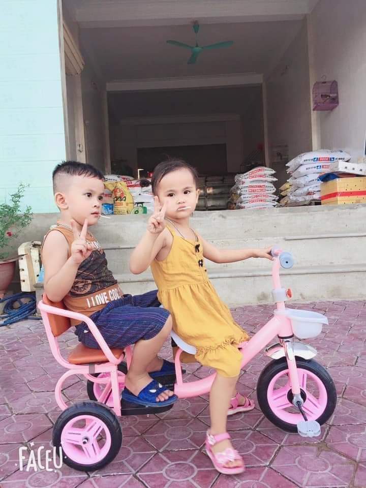 Xe đạp xích lô 2 ghế cho bé