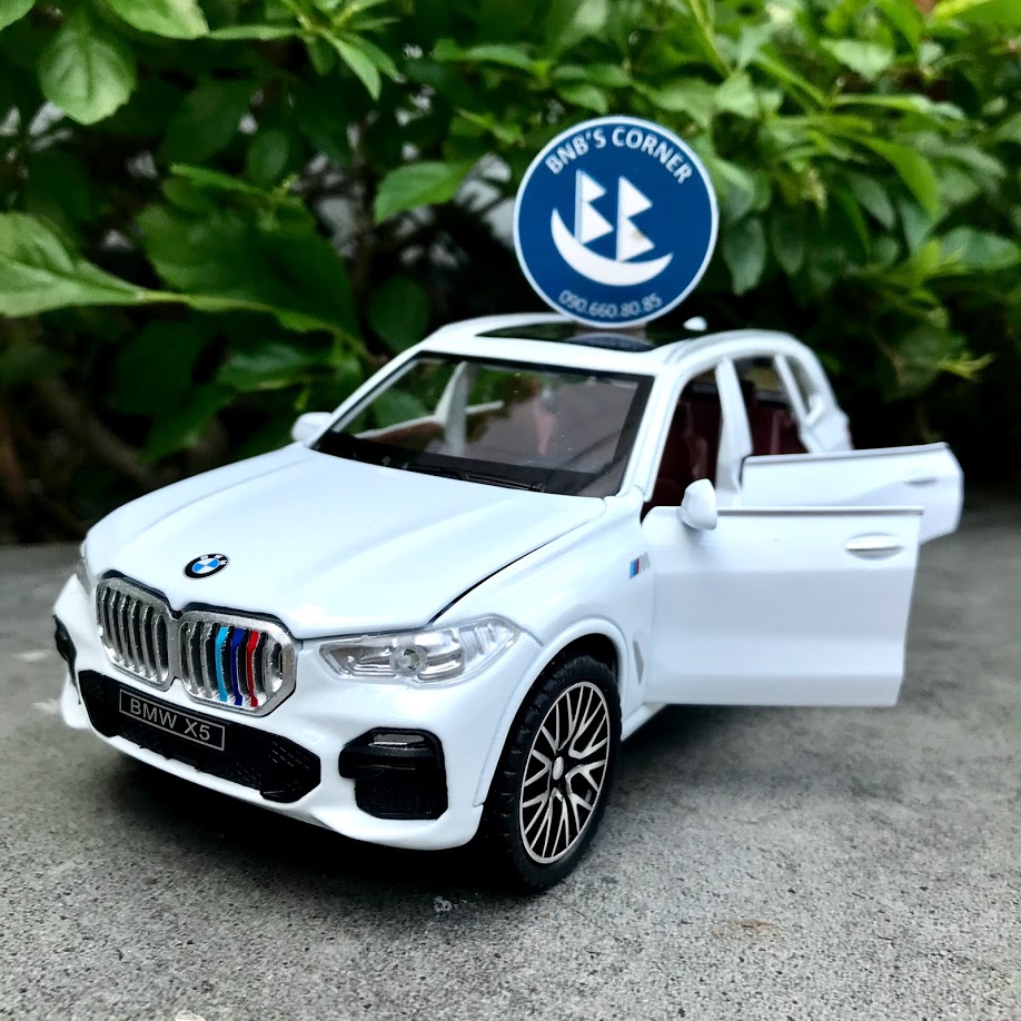 [BNB's Corner] Mô hình xe BMW X5 M Performance tỷ lệ 1:32 - màu trắng