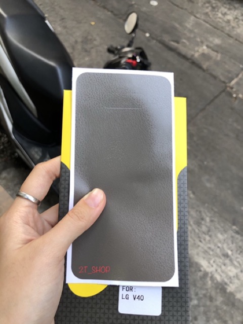 MIẾNG DÁN DECAL GIẢ DA MẶT LƯNG LG V40 CAO CẤP