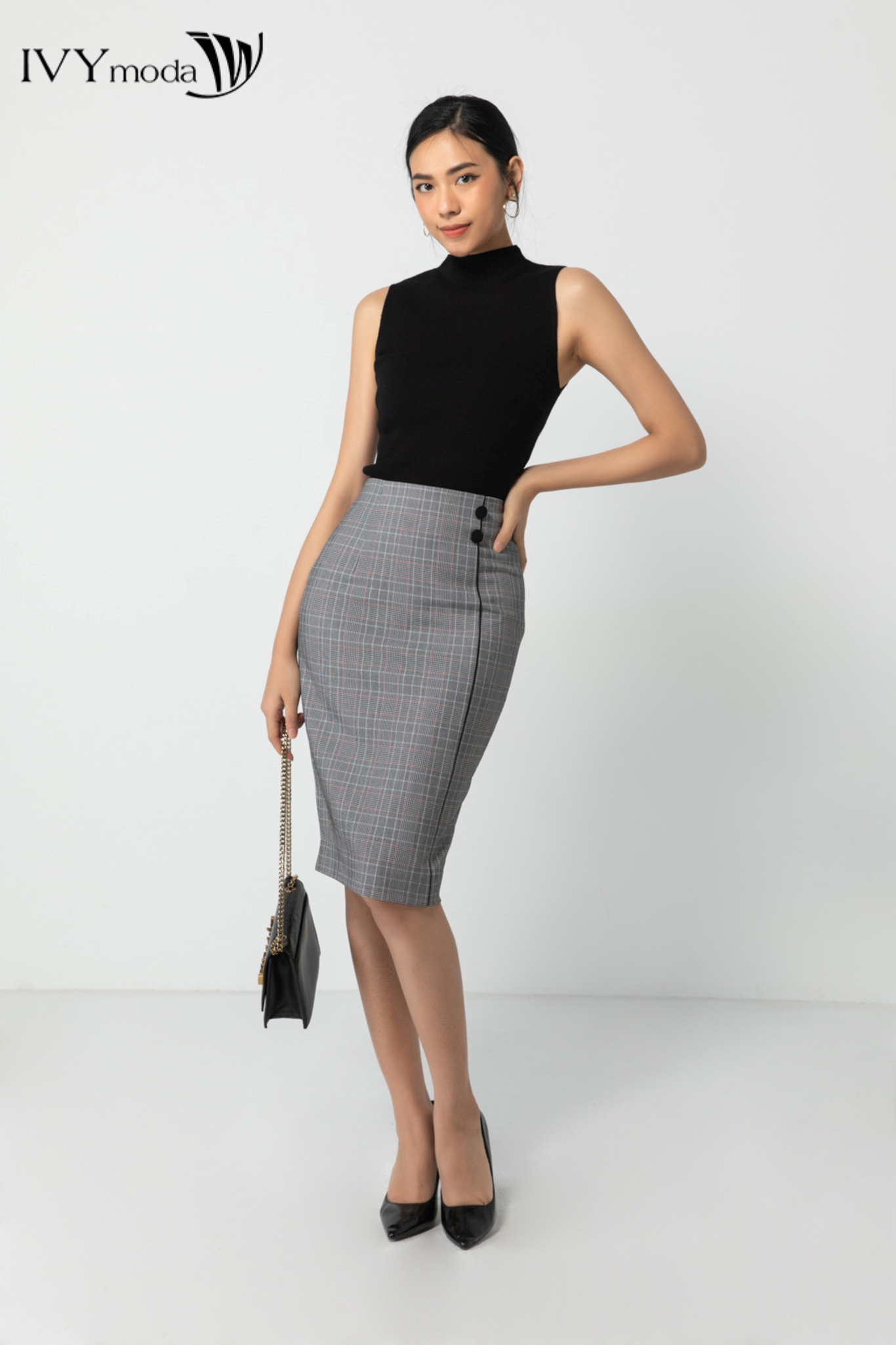 Áo len nữ dáng ôm sát nách IVY moda MS 56B8052