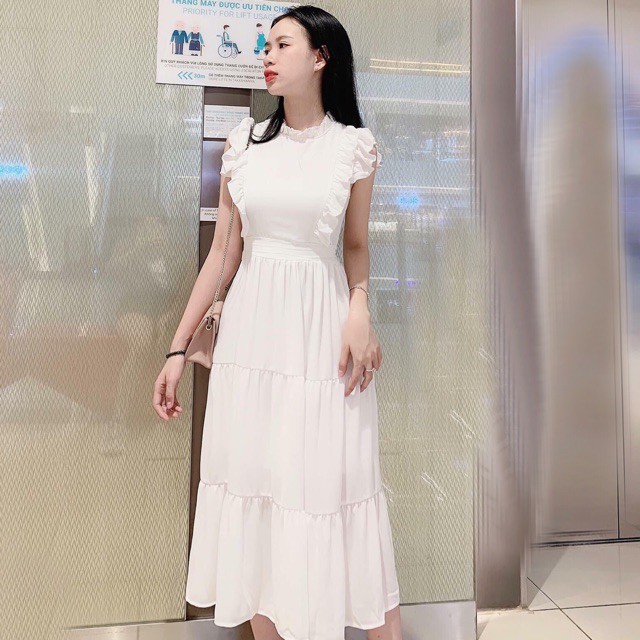 Đầm trắng 3 tầng tay bèo