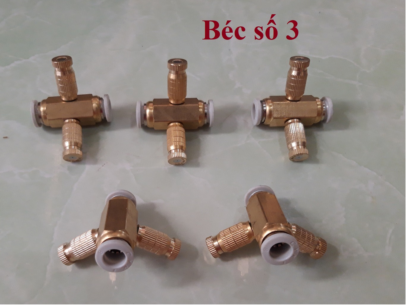 Bộ 5 đế 2 hướng chữ V + béc phun sương làm mát không khí (béc số 1-2-3)