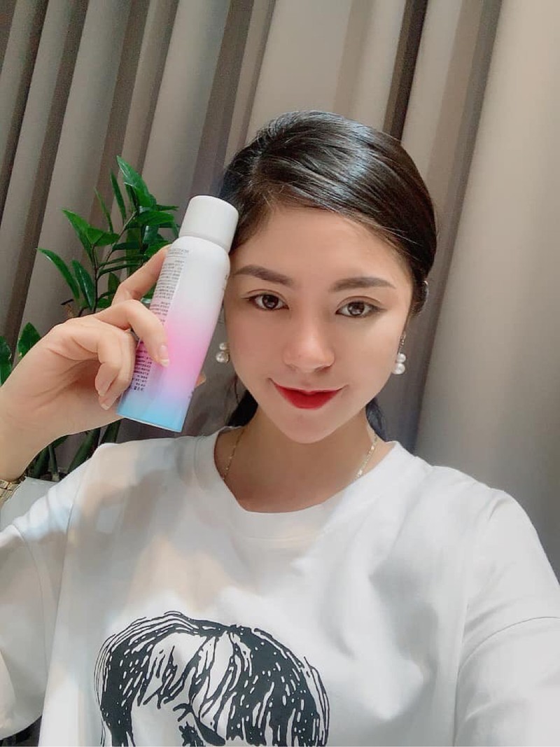 [Hoàn Tiền 8%]Xịt chống nắng trắng da Maycreate 150ml