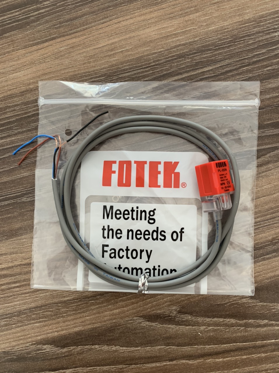 Cảm biến tiệm cận fotek PL-05N ( NO-NPN)