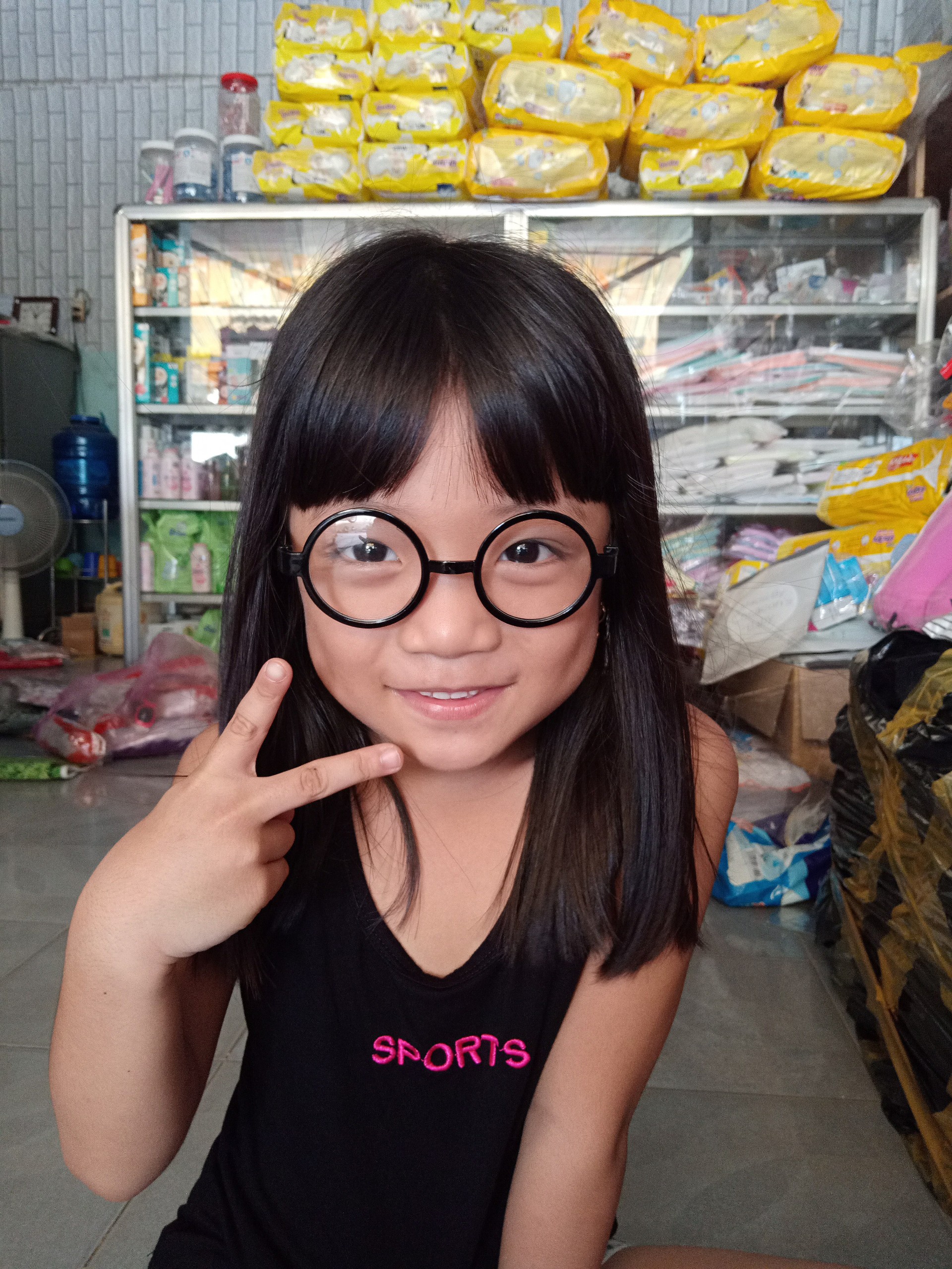 Kính chống bụi nobita cho bé