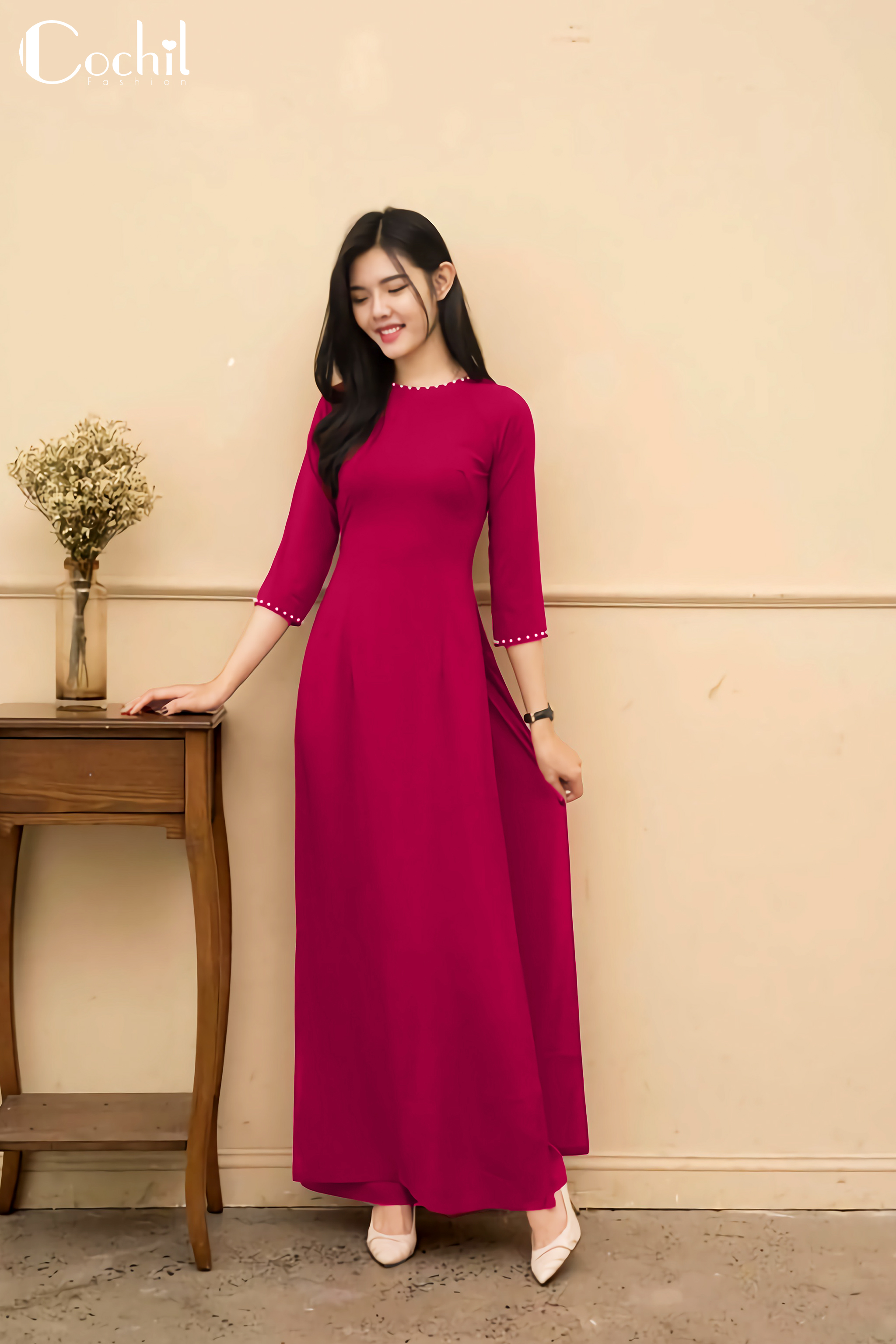 Áo Dài Truyền Thống Lụa Nhật Cổ Tròn Màu ĐỎ ĐÔ
