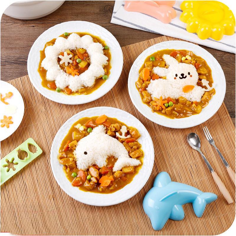 Set khuôn cơm ăn dặm 4 món cho bé