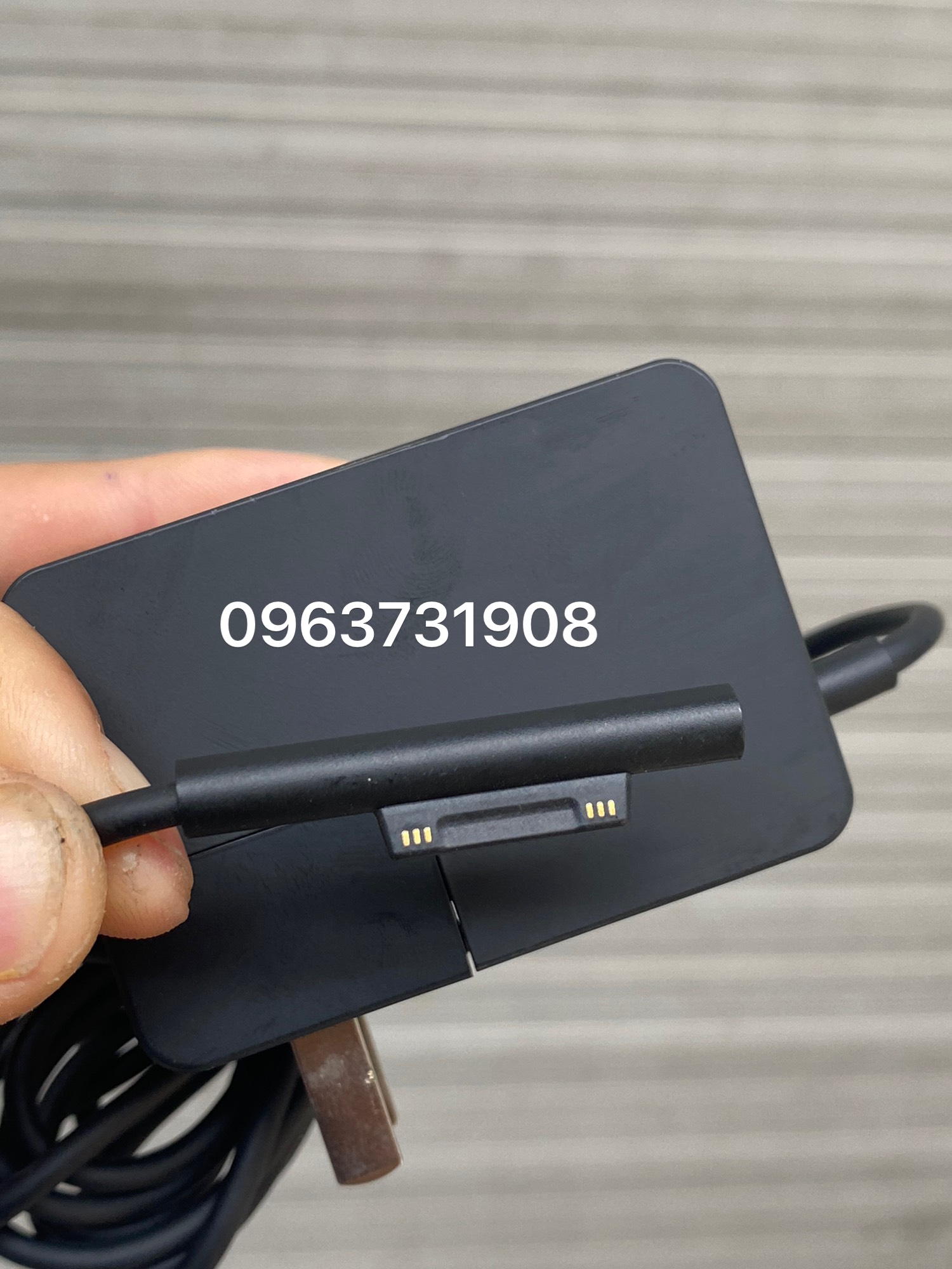 Sạc Microsoft Surface Go 15V 24W chính hãng theo máy