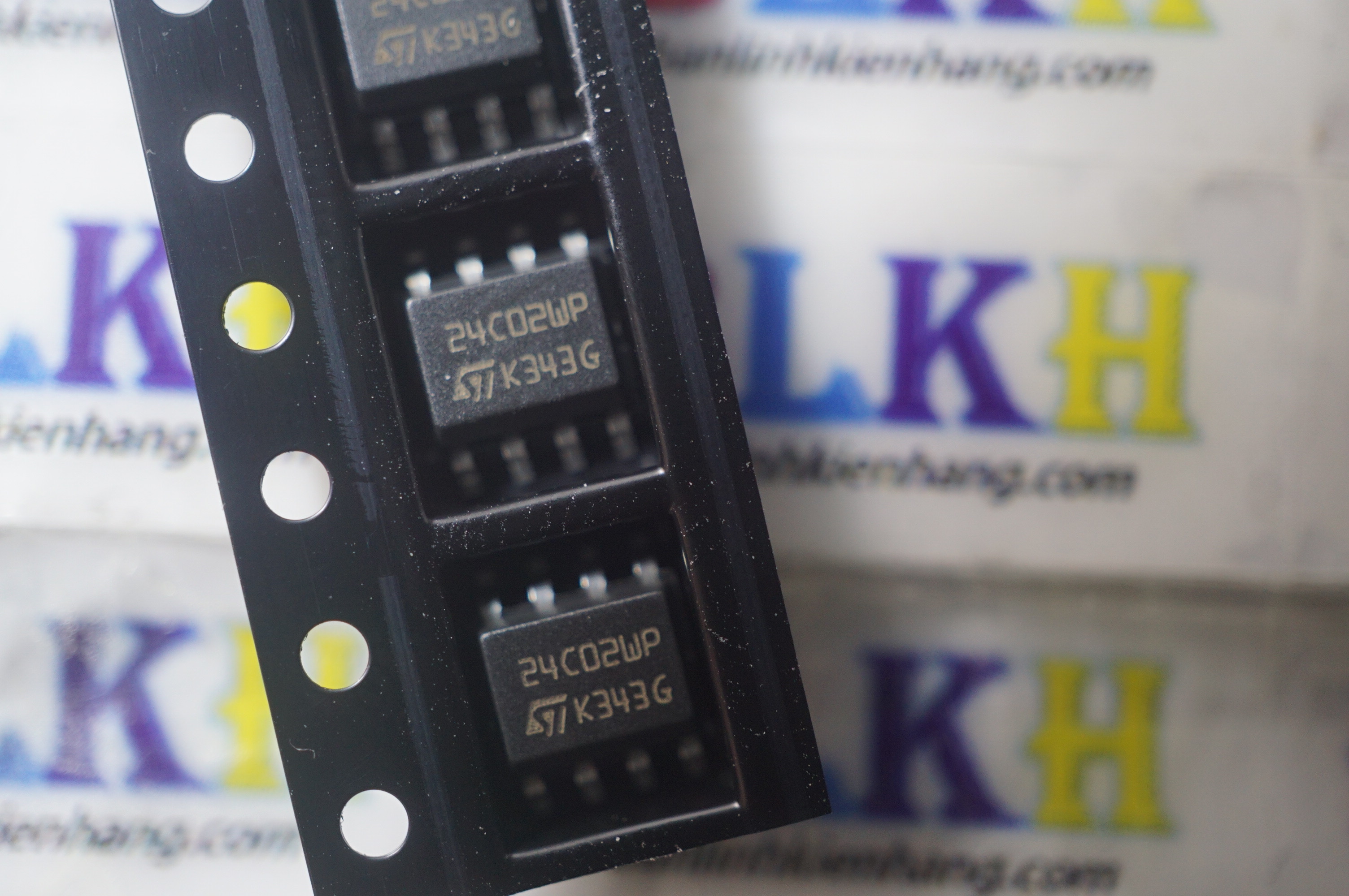 Ic nhớ eeprom 24c02wp 24c02 sop-8 chính hãng stmicroelectronics