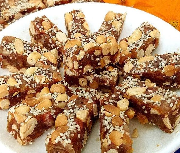 Kẹo chuối mè gừng đậu phộng