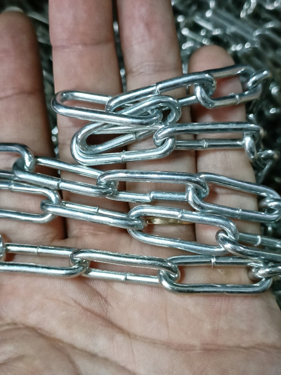 Galvanized Iron Chain (Ø 3mm) | Chain Link Size (2.9X1.1 cm), High Durability, Used as Fences, Hooks for Objects