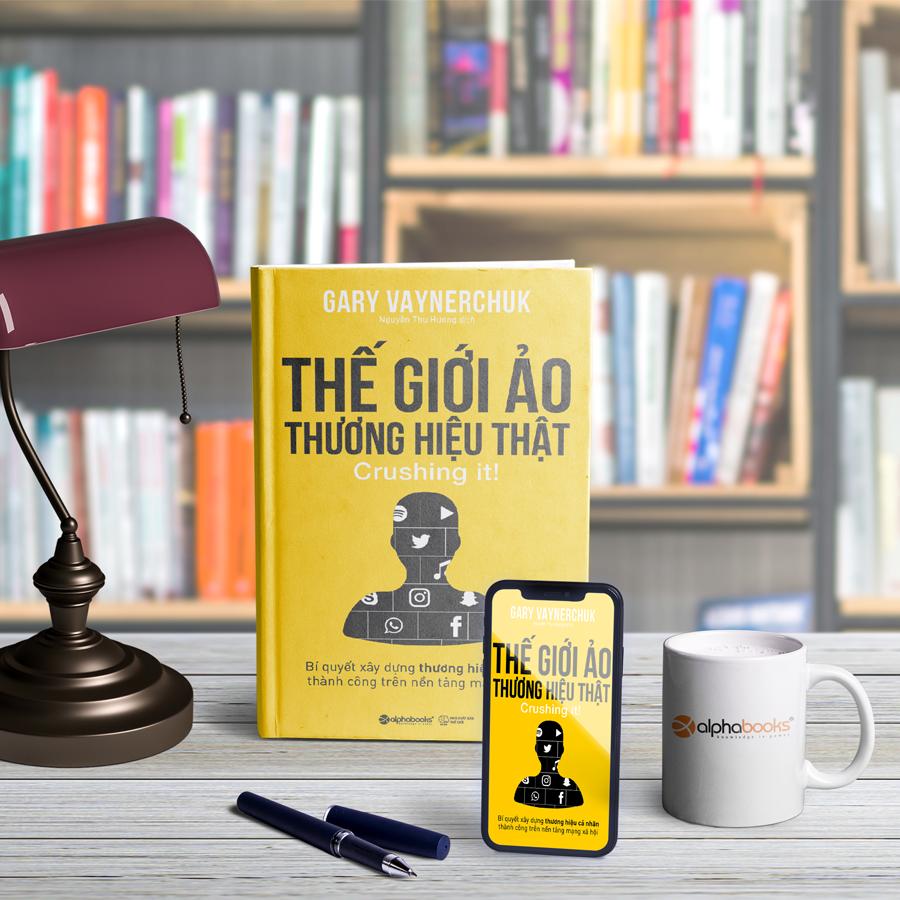 Sách - Thế giới ảo thương hiệu thật