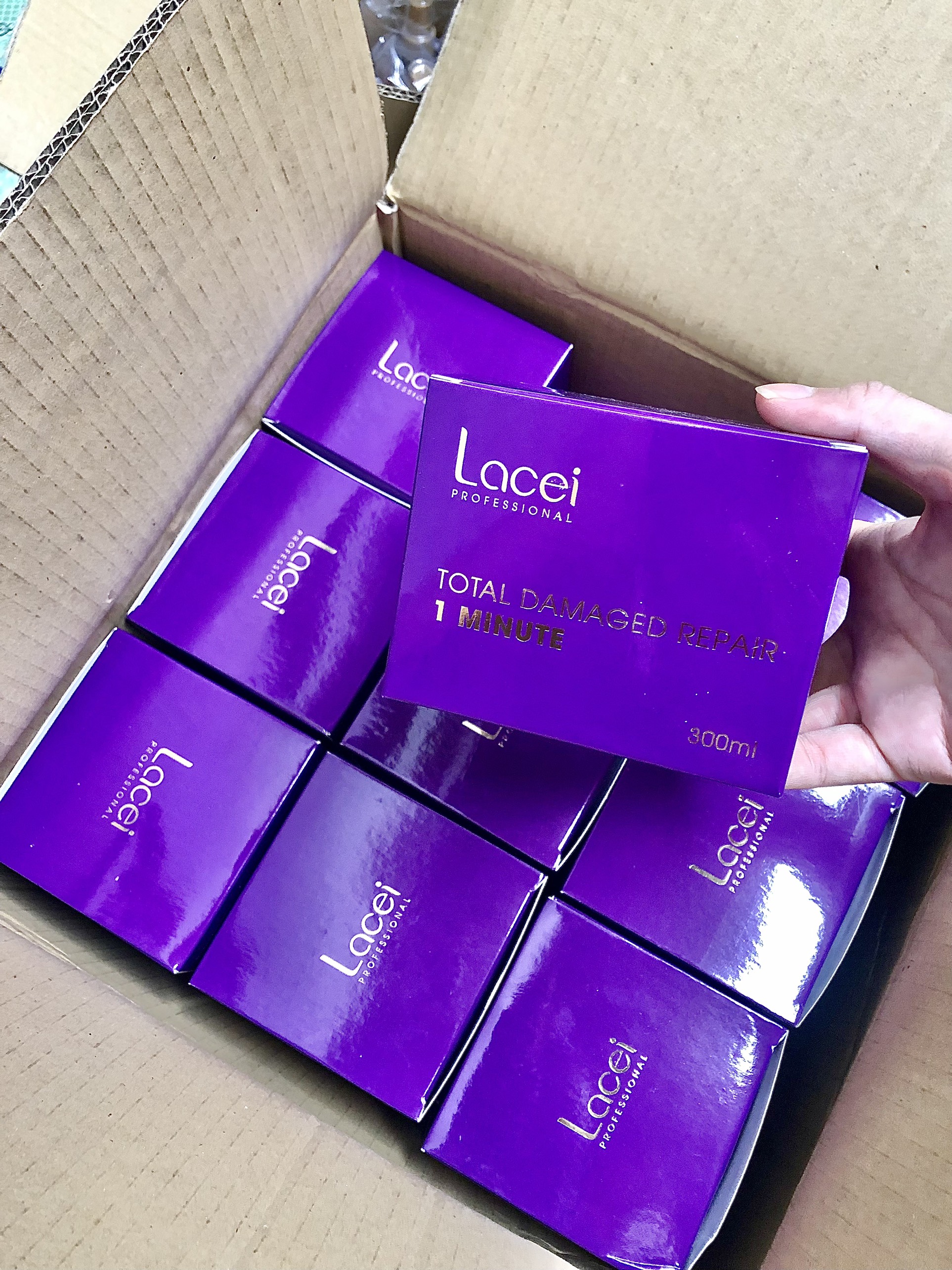 Kem ủ tóc phục hồi 1 Phút Lacei 300Ml (Hấp dầu Lacei Tím)-Hàng Công Ty