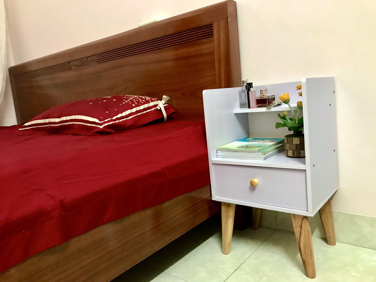 TỦ ĐỂ ĐẦU GIƯỜNG MẪU MỚI NHIỀU MÀU