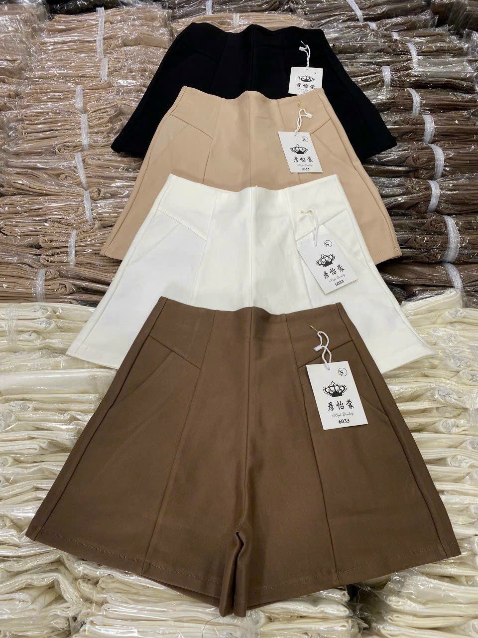 Quần Short nữ UMI lưng cao co giãn ( mẫu khoá kéo sau )