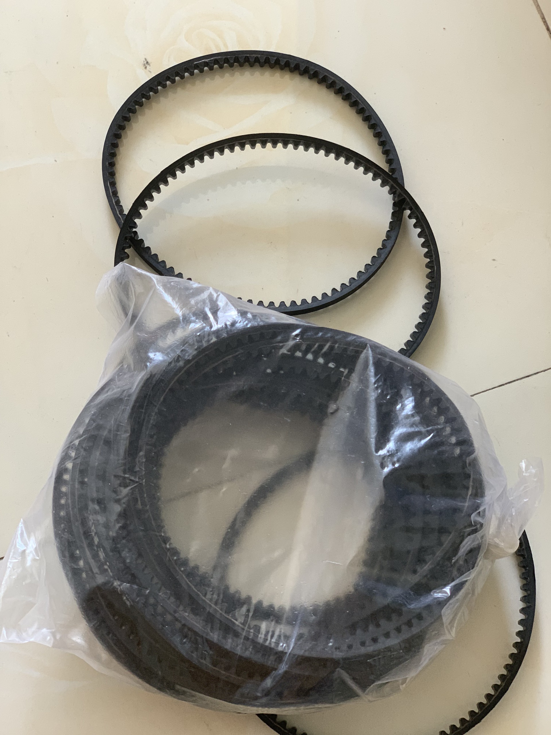 Dây Curoa Cao Su Dùng Cho Máy Đóng Chứng Từ DS