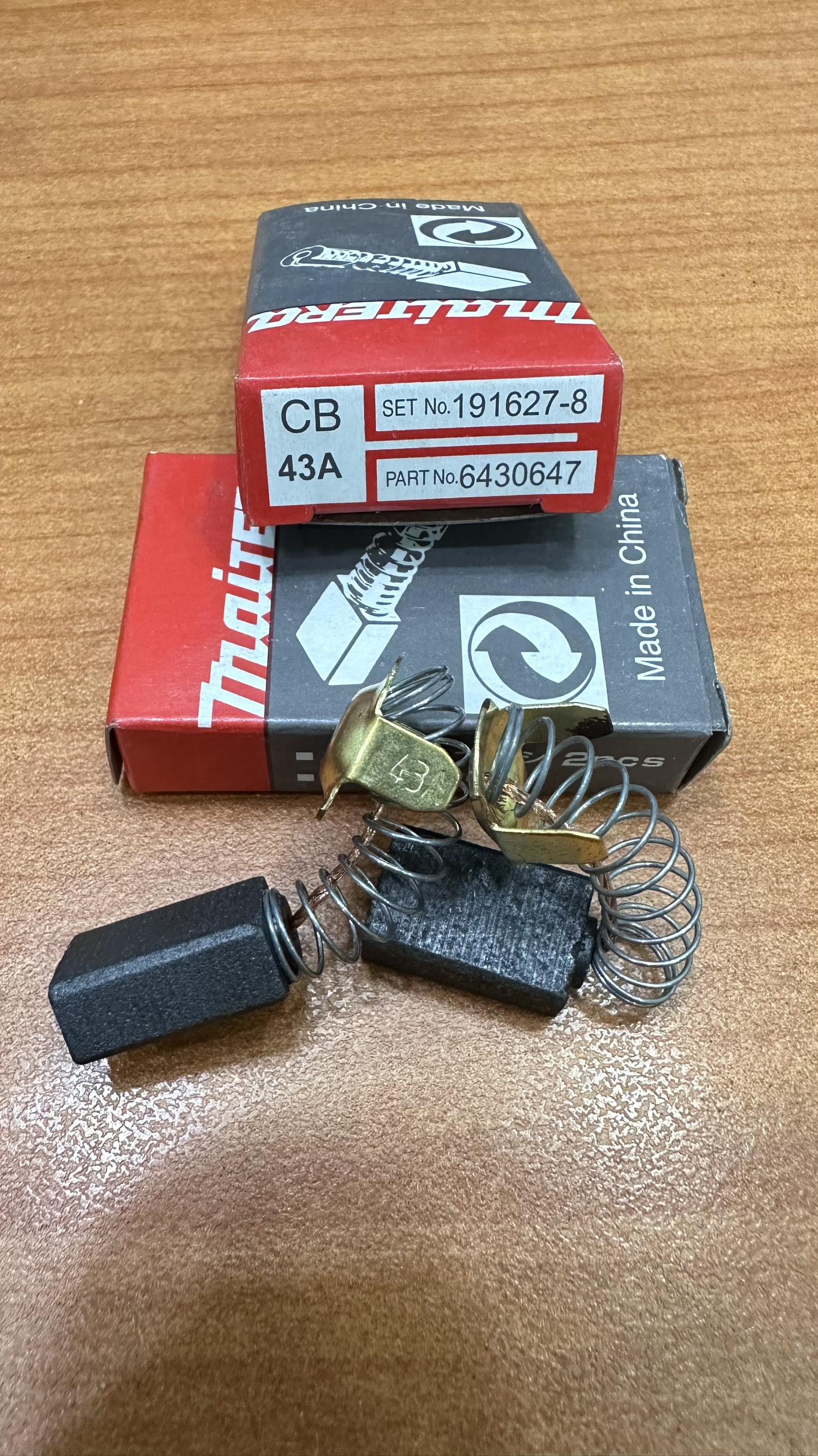 (maitera) 1 cặp chổi than 43a (pr-38e, feg eg-580, dca azc38, azc02-38, tpc 2038)