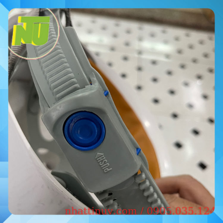 Nón bảo hộ kiểu Nhật màu trắng - dạng bấm dễ dùng