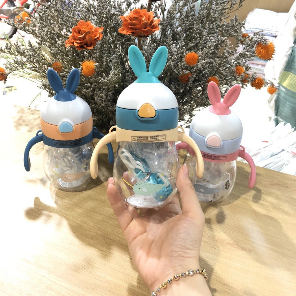 Bình đựng nước hình tai thỏ cho bé