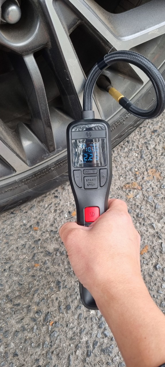 Máy bơm cầm tay đa năng Bosch AIR PUMP