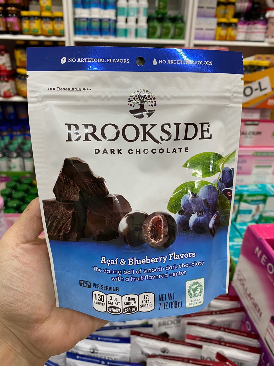 Socola đắng nhân trái cây Brookside của Mỹ.