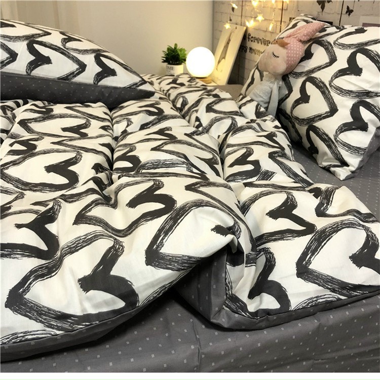 Bộ chăn ga gối cotton poly - Mẫu tim xước