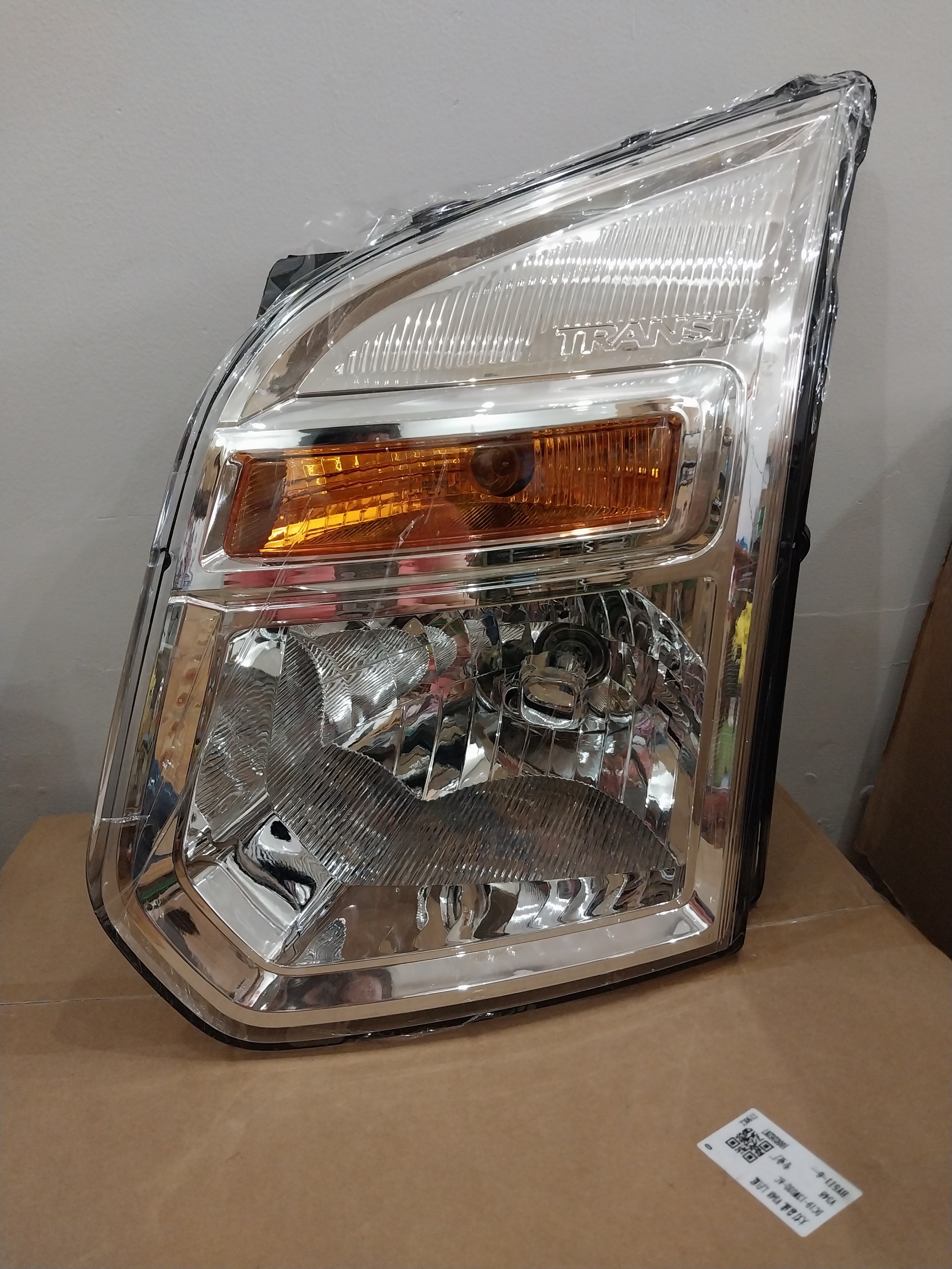 ĐÈN PHA TRƯỚC FORD TRANSIT