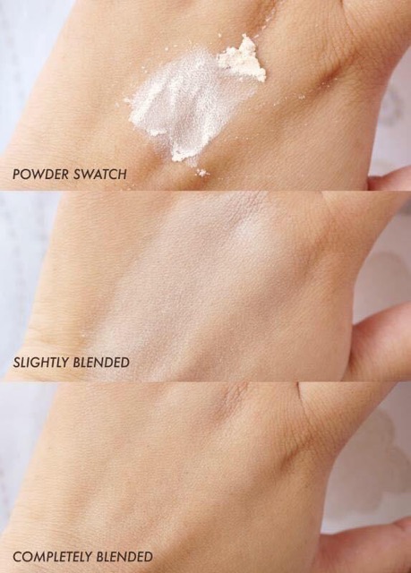 Phấn phủ bột kiềm dầu Laura Mercier