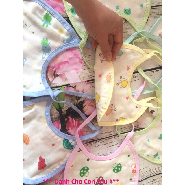 Yếm Xô Buộc Dây Xuất Nhật Cho Bé