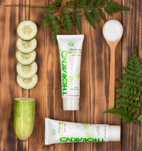 Sữa Rửa Mặt Sữa Tươi Dưa Leo Thorakao 100ml