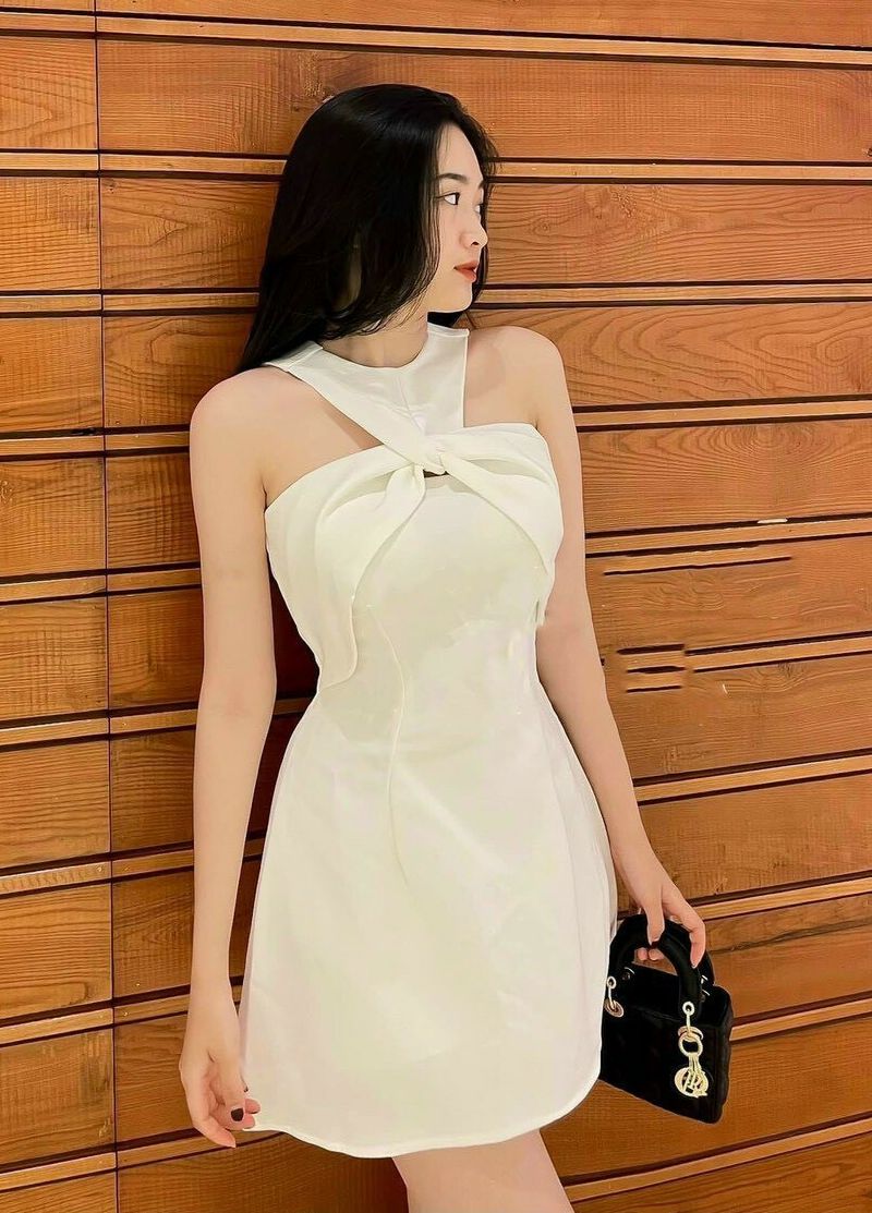 Váy đầm nữ thiết kế sang trọng dự tiệc