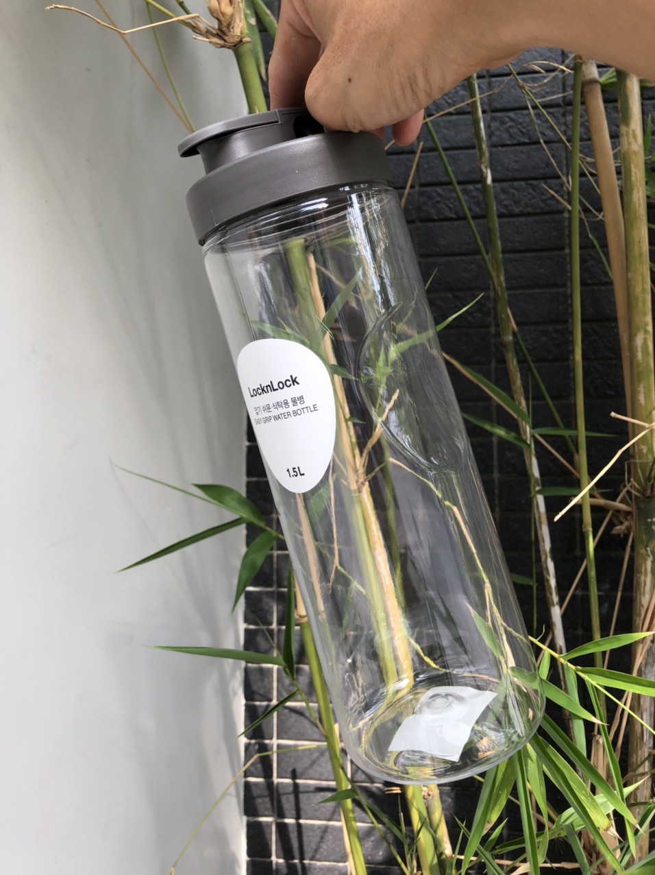 [HCM][ Lock&Lock ] Bình Đựng Nước Lock&Lock Easy Grip Dung Tích 1.5L Hap814
