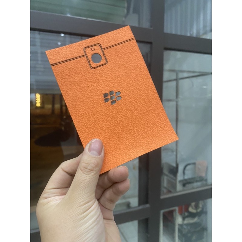 Dán da blackberry passport 1,thường
