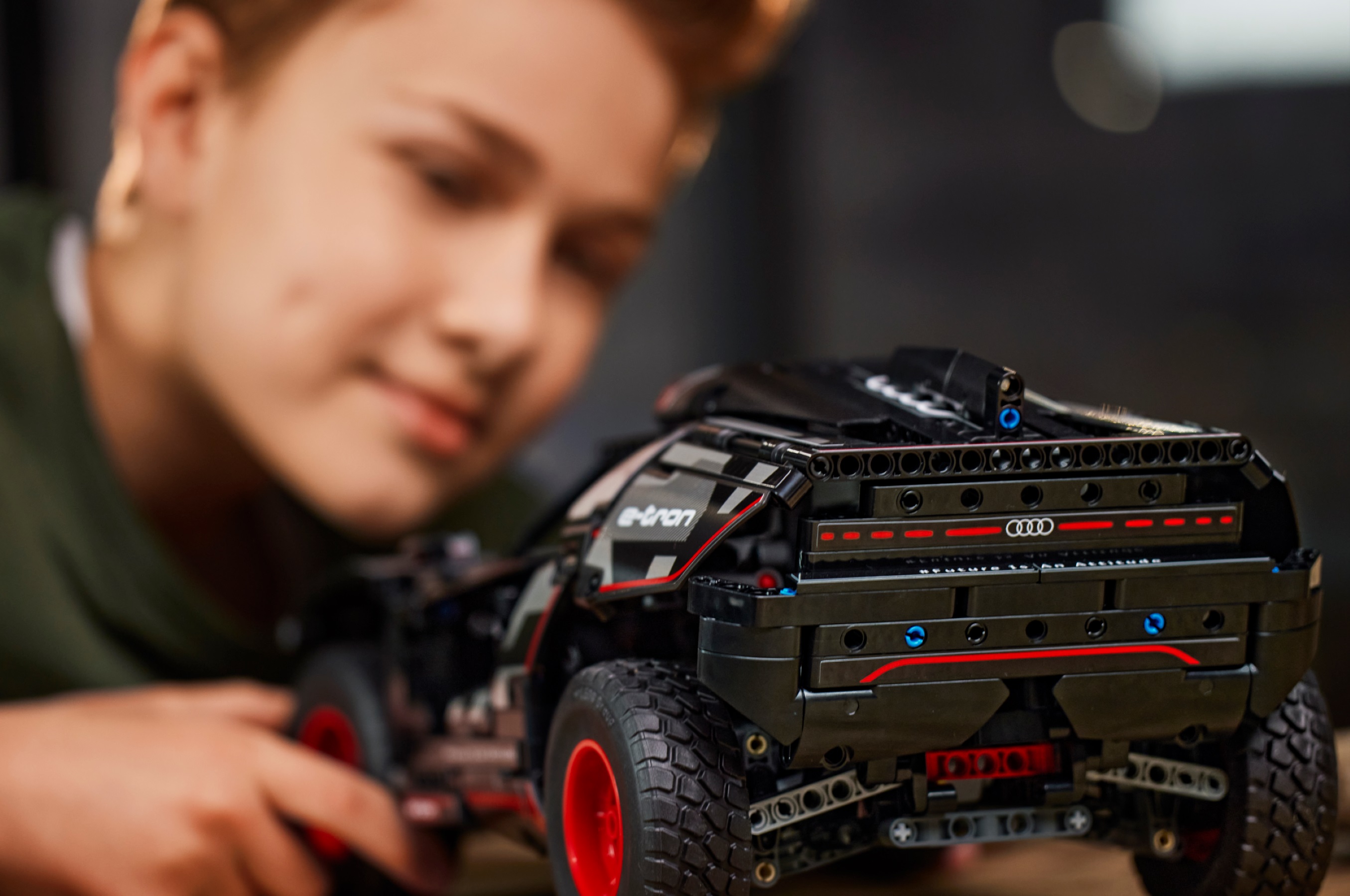 [HAPPY BRICKS] LEGO TECHNIC - 42160 - XE ĐUA ĐỊA HÌNH AUDI RS Q E-TRON